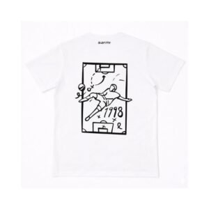 Camiseta oversize gravedad blanca by Andres Sarmiento